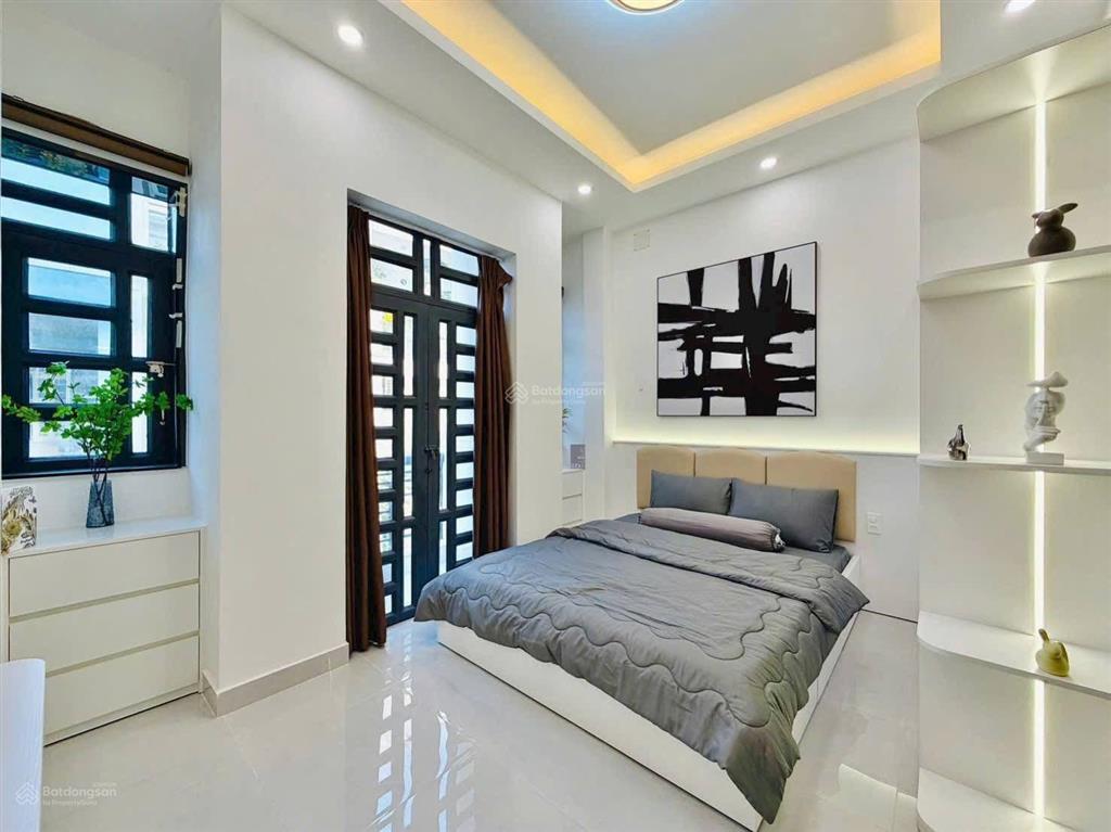 Giảm mạng 1 tỷ bán nhà riêng đường lê văn thịnh, quận 2. diện tích 80m2 đường 8m giá 4 tỷ 1