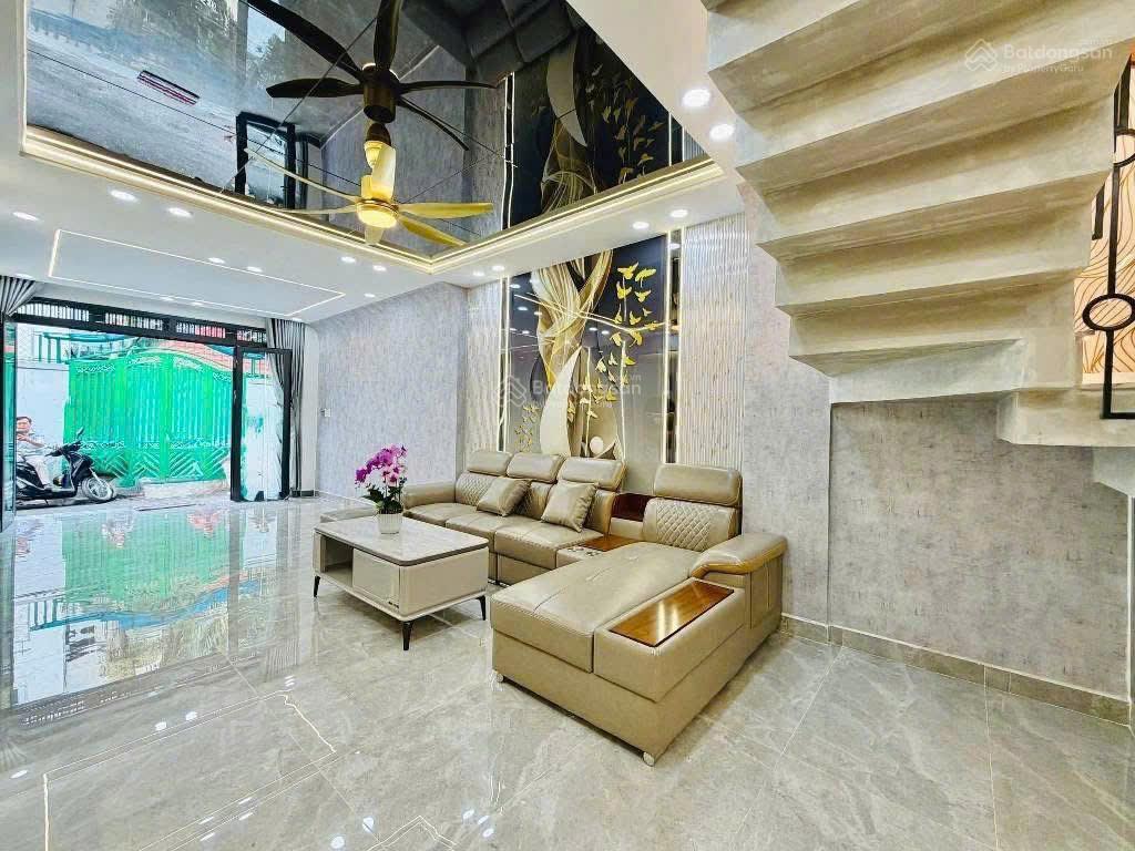 4 tỷ 250  giữ tiền trung tâm quận 1  nhà mai thị lựu  50m2  có dòng tiền 22 triệu / tháng