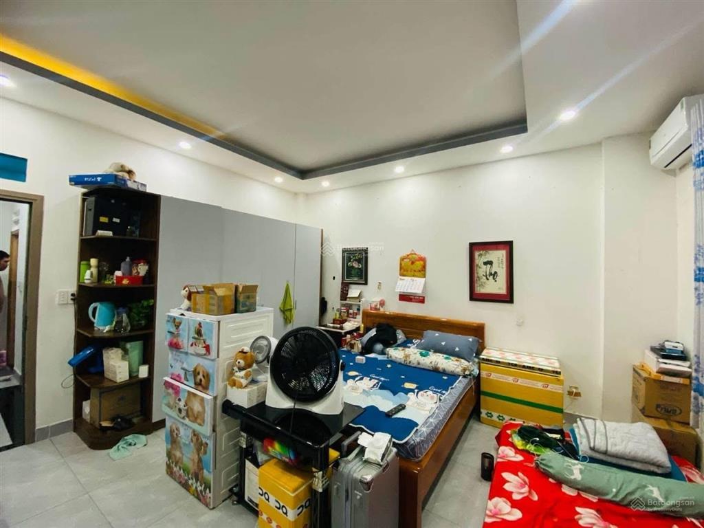 2 tỷ 150  hẻm 6m sở hữu nhà đinh tiên hoàng, quận 1 40m2 giữ tiền cực tốt