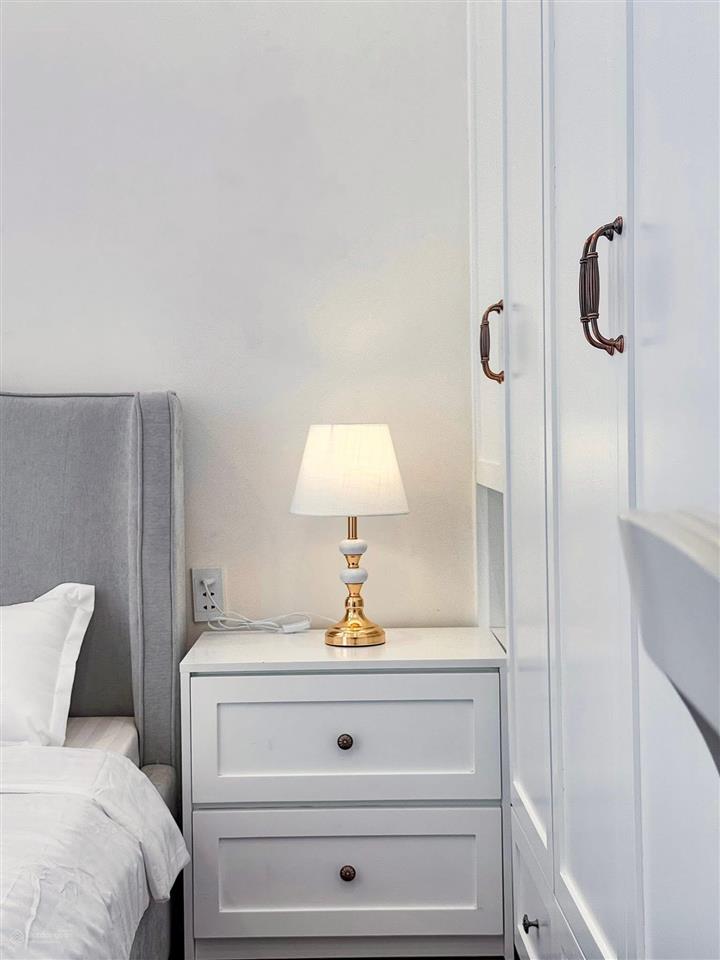 2.9 tỷ  nhà ngợp đường nguyễn hữu cầu, tân định, quận 1. duy nhất 1 căn cho thuê 15tr/tháng