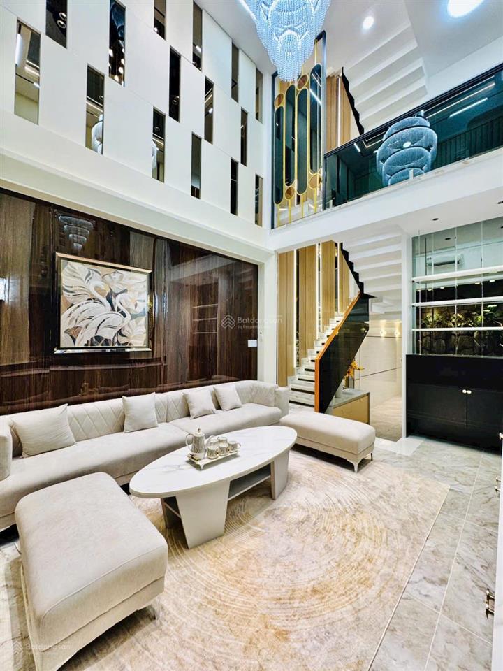 Chính chủ ra gấp căn 50m2 tại nguyễn thị minh khai, quận 3  đường 8m. đang cho thuê 30triệu/tháng