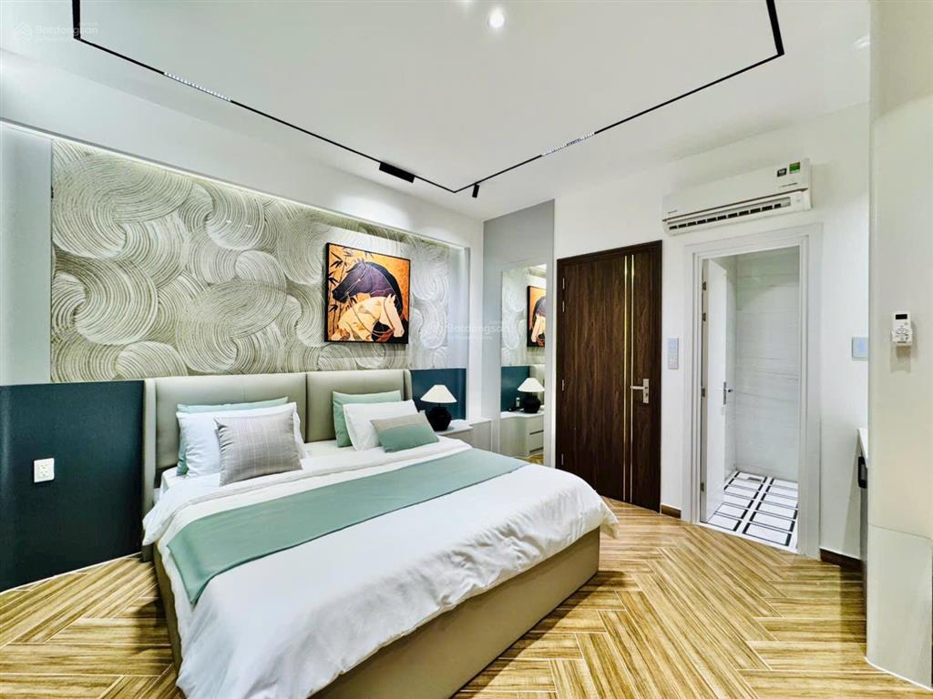 Chính chủ ra gấp căn 50m2 tại nguyễn thị minh khai, quận 3  đường 8m. đang cho thuê 30triệu/tháng