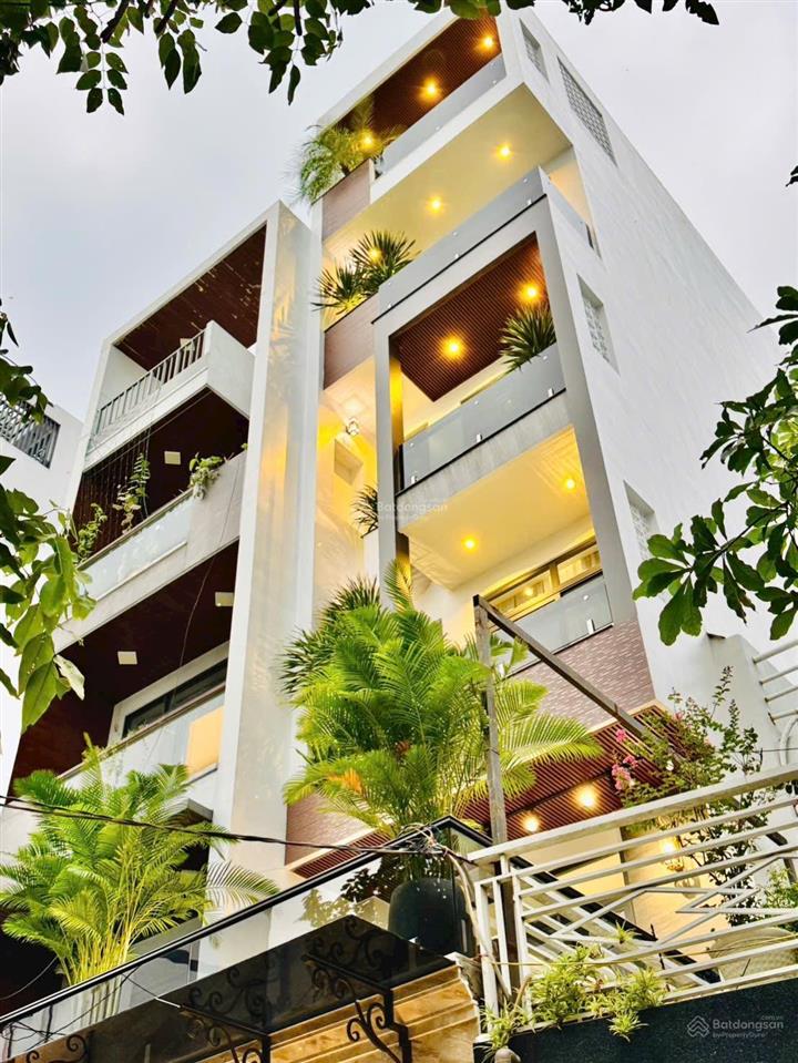 Chính chủ ra gấp căn 50m2 tại nguyễn thị minh khai, quận 3  đường 8m. đang cho thuê 30triệu/tháng
