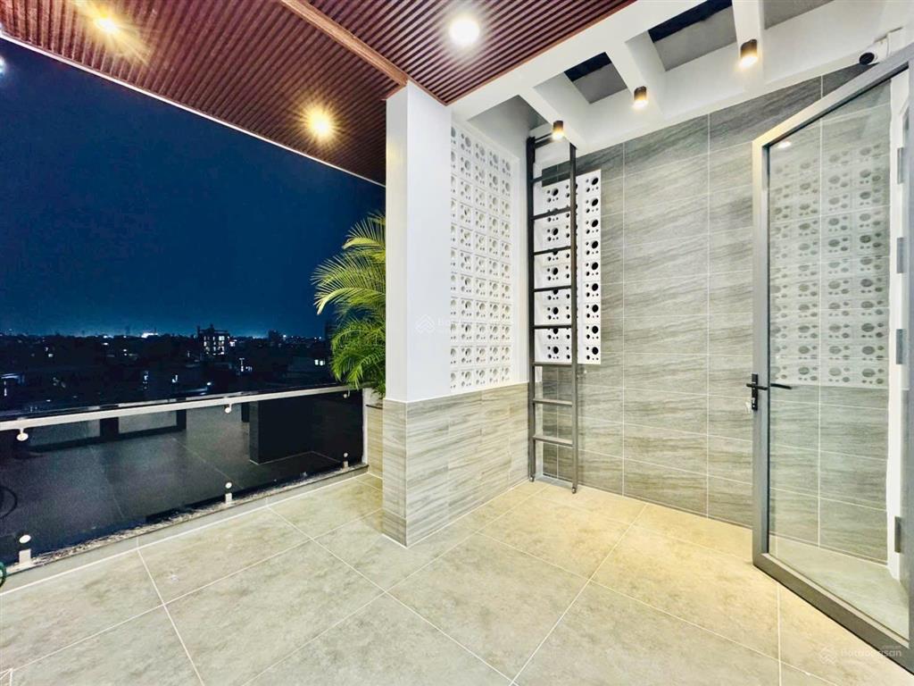 Chính chủ ra gấp căn 50m2 tại nguyễn thị minh khai, quận 3  đường 8m. đang cho thuê 30triệu/tháng