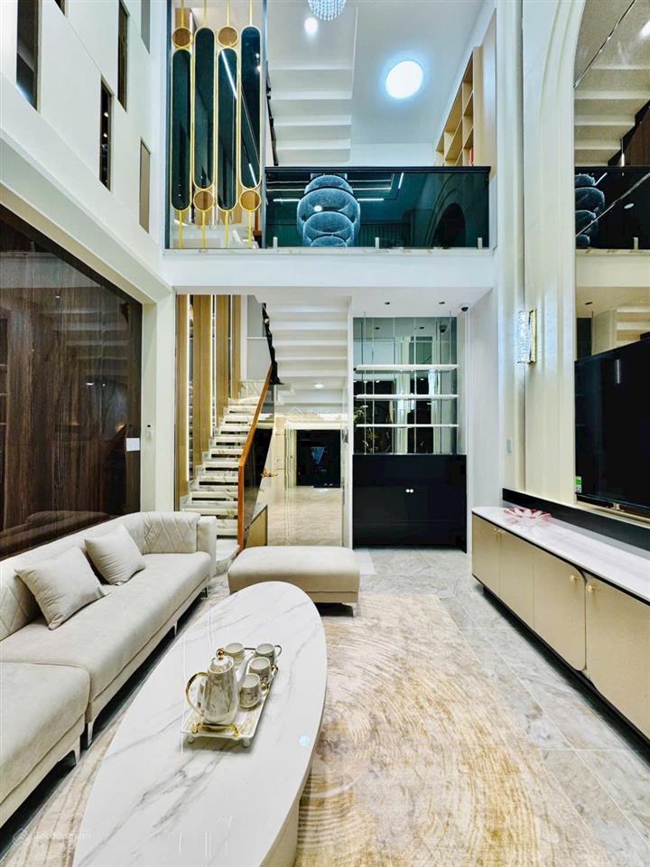 Chính chủ ra gấp căn 50m2 tại nguyễn thị minh khai, quận 3  đường 8m. đang cho thuê 30triệu/tháng