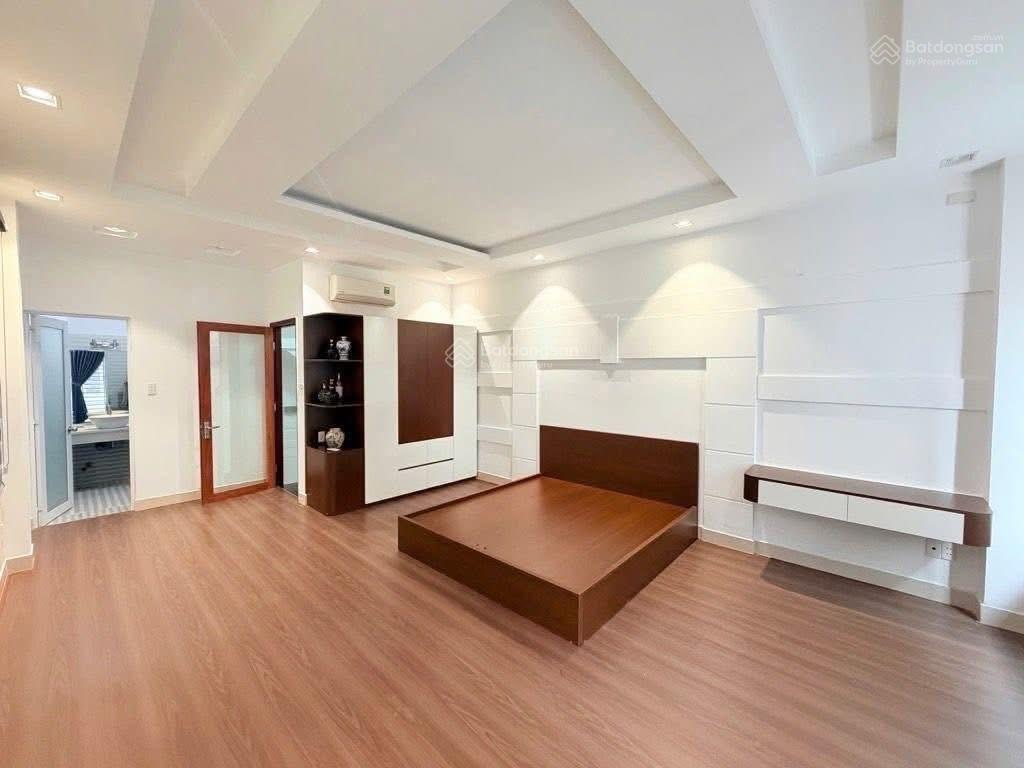 Ngộp  nhà trần cao vân, phú nhuận giá 2 tỷ 350 | hẻm xe hơi | có dòng tiền 14 triệu / tháng