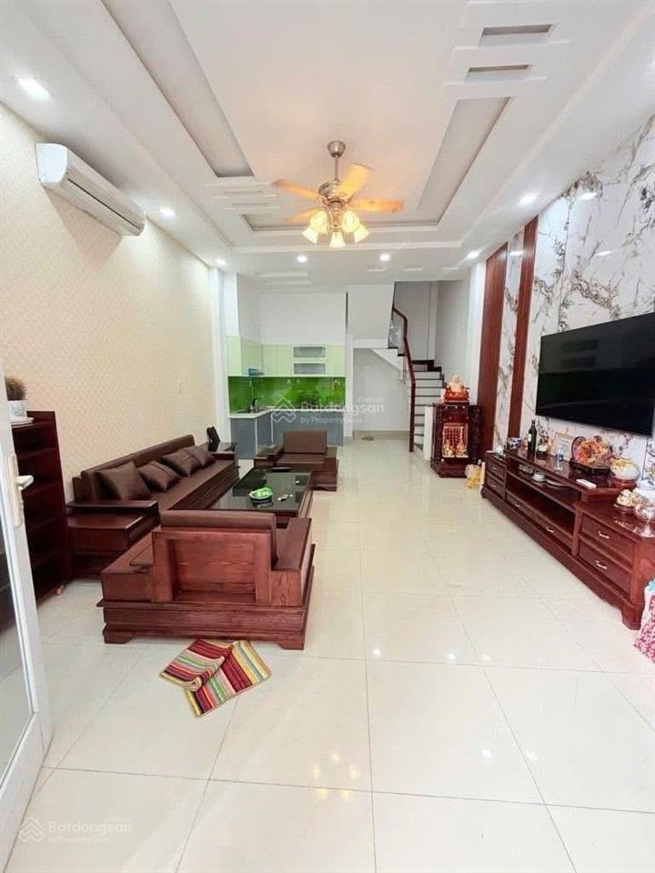 Ngộp  nhà trần cao vân, phú nhuận giá 2 tỷ 350 | hẻm xe hơi | có dòng tiền 14 triệu / tháng
