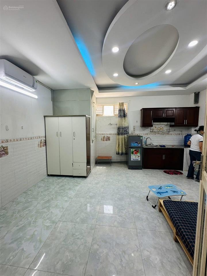 Kẹt tiền gấp bán lỗ chdv 10 phòng cho thuê sẳn ngay sư vạn hạnh, q.10 giá 5 tỷ 300 | 5 tầng