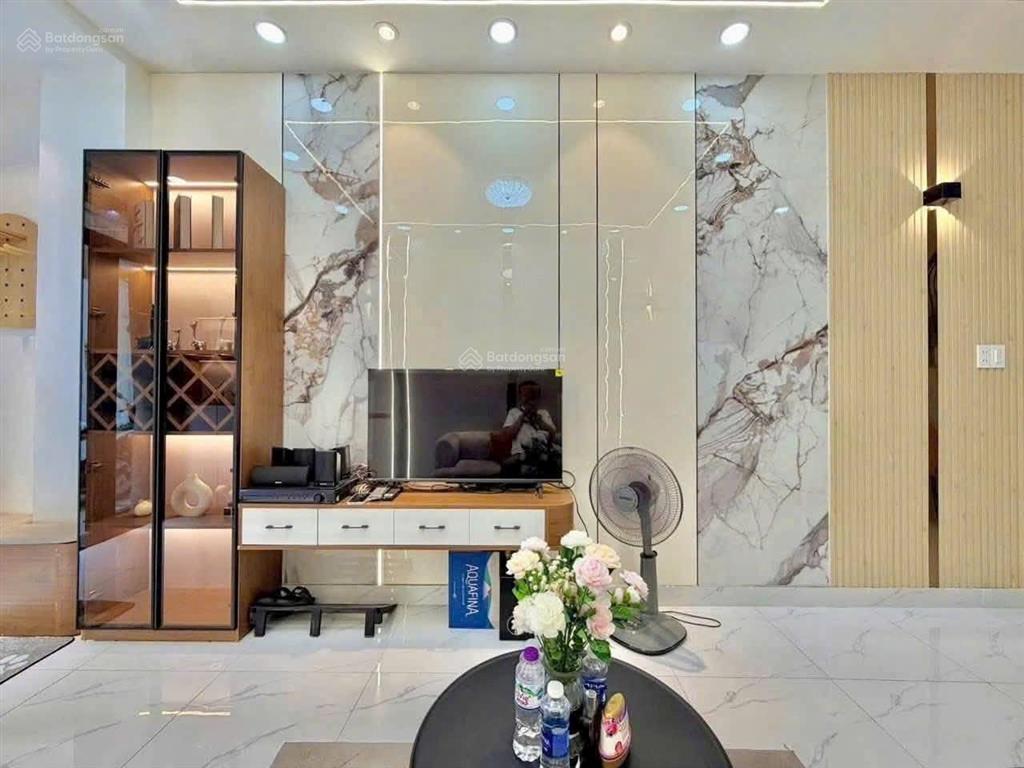 Bán gấp nhà ngô đức kế  bình thạnh hẻm xe hơi tới nhà  dt 46m2  cho thuê 19 triệu