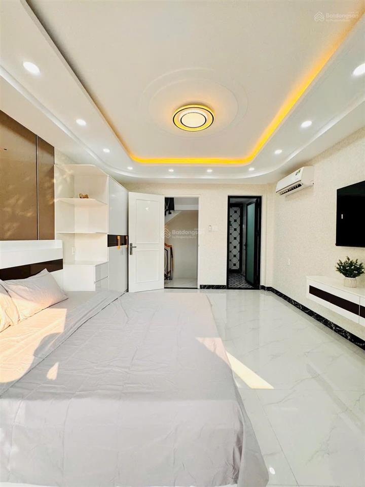 Nhà lê thánh tôn quận 1 gần chợ bến thành 58m2 giá 4 tỷ 550. đầu tư cho thuê cực dễ. sổ hồng sẵn