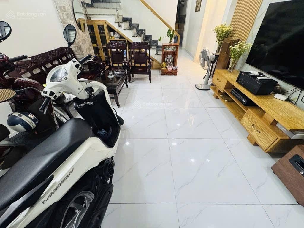 Nhà mặt tiền dương quảng hàm gò vấp 50m2 kinh doanh & dòng tiền 35tr/tháng