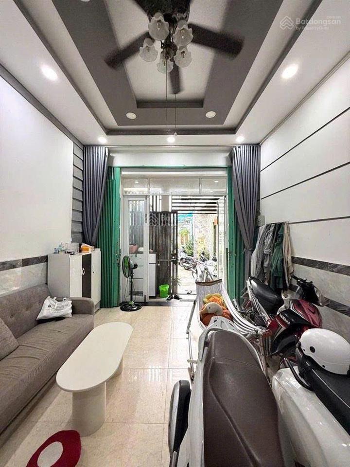 Hàng trước tết giảm sâu 200triệu giá 2tỷ680 chính chủ trần thánh tông ngay siêu thị galaxy đt tốt