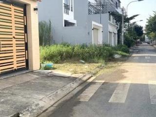 Giá 2 tỷ 850 dt 81m2 đường nhựa 6m ngay chợ đầu mối td ngay đường ql 13 mở rộng đầu tư sinh lời