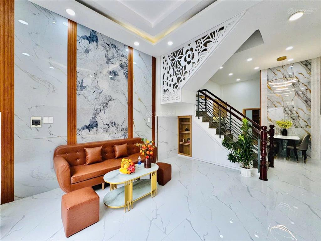 [2 tỷ 390] lê quang định bình thạnh dt 79,1m2 hẻm rộng 4,5m xe hơi trong nhà giá tốt đầu tư tốt