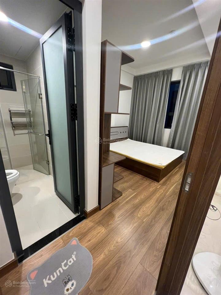 Chính chủ kẹt tiền bán gấp 2pn, view sông, full nội thất, sẵn hđt. rõ ràng giá thật. 0907 495 ***