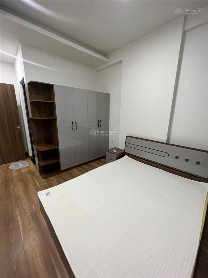 Chính chủ kẹt tiền bán gấp 2pn, view sông, full nội thất, sẵn hđt. rõ ràng giá thật. 0907 495 ***