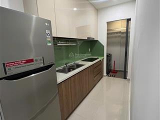 Chính chủ kẹt tiền bán gấp 2pn, view sông, full nội thất, sẵn hđt. cam kết giá thật. 0907 495 ***