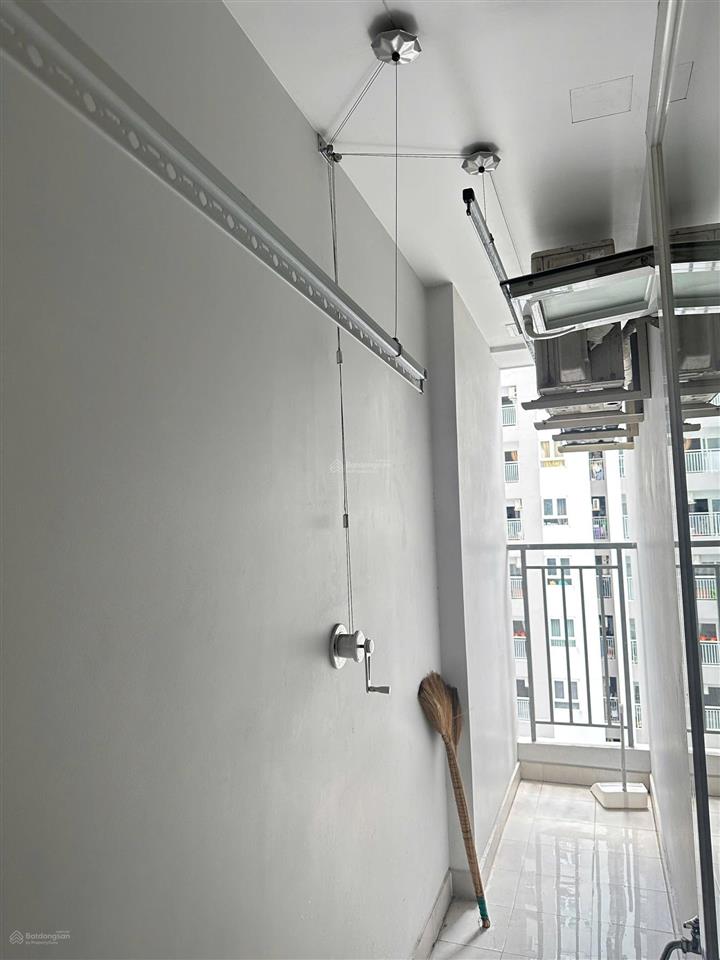 Bán căn 2pn lavita charm, sẵn hđ thuê 11tr/tháng. nội thất đầy đủ, tầng đẹp.