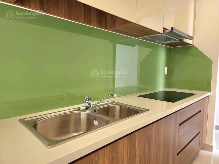 Chính chủ bán căn 2pn view sông, tầng cao thoáng mát. nhà mới 100%, giá tốt.  0907 495 ***
