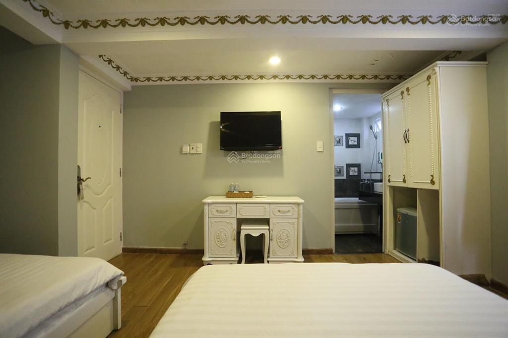 Cc bán nhà bùi viện,p.cầu ông lãnh, quận 1 dt 4x16m, 64m2 k/c 5,5 tầng giá 40 tỷ