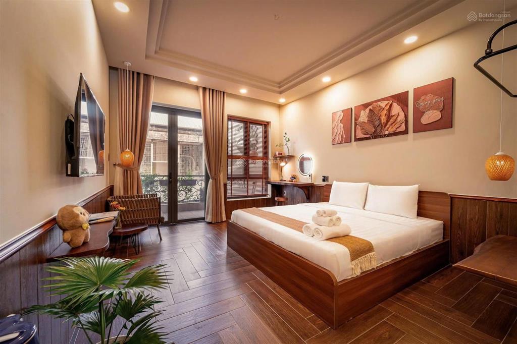Bán khách sạn 744 triệu/m ngay chợ bến thành, p.bến thành, quận 1 dt 8mx19m nh, 7l giá 86,5 tỷ