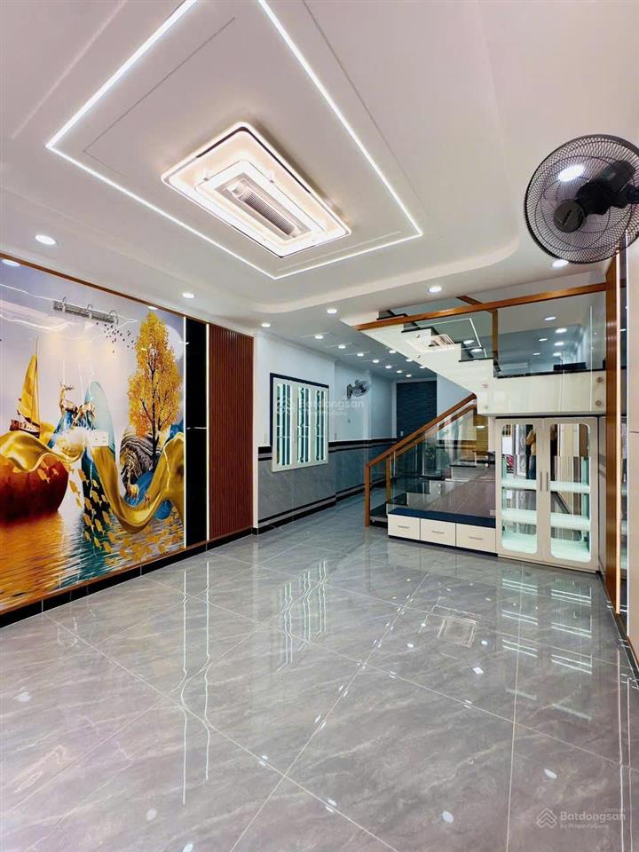Bán căn nhà đường ô tô 5.5m ngay dương quảng hàm,gò vấp. 3 phòng ngủ,  0984 555 ***