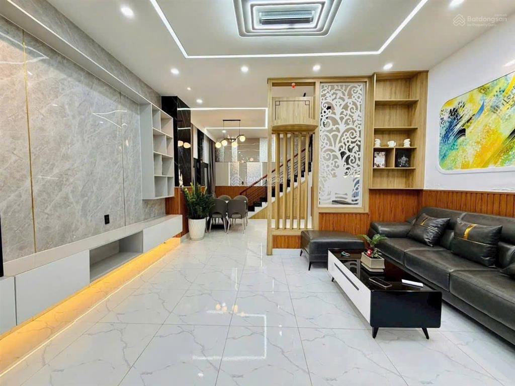 Bán nhà ngay ba vân, tân bình. nhà cho thuê 12tr. giá 3 tỷ 530tr, dt 56,9m2.  0984 555 ***
