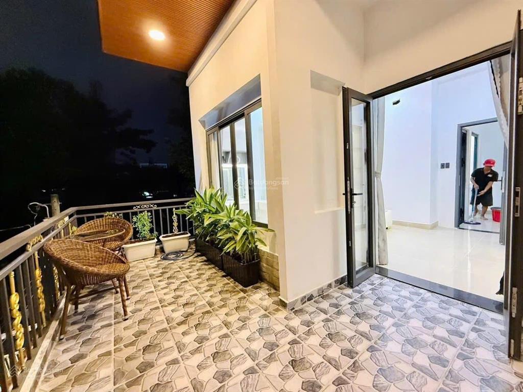 Bán nhà ngay ba vân, tân bình. nhà cho thuê 12tr. giá 3 tỷ 530tr, dt 56,9m2.  0984 555 ***