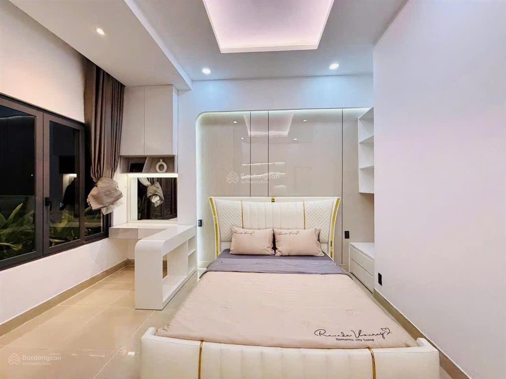 Bán nhà ngay ba vân, tân bình. nhà cho thuê 12tr. giá 3 tỷ 530tr, dt 56,9m2.  0984 555 ***