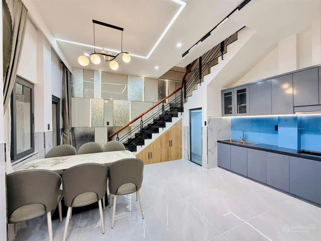 Bán nhà ngay ba vân, tân bình. nhà cho thuê 12tr. giá 3 tỷ 530tr, dt 56,9m2.  0984 555 ***