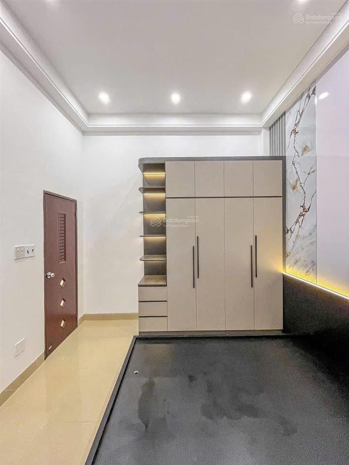 Cần bán căn ngay nguyễn thái sơn, gò vấp, 65,3m2. sổ hồng riêng,  0984 555 ***