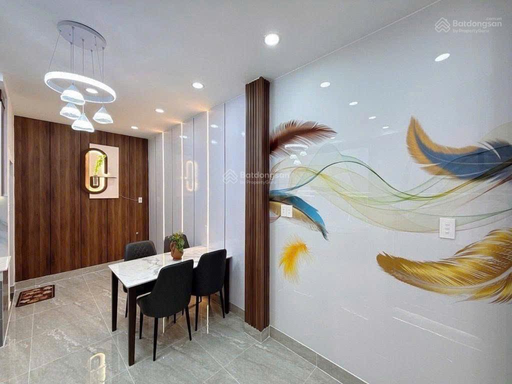 Bán nhà ngay nguyễn kiệm, phú nhuận. sổ riêng.  0984 555 ***