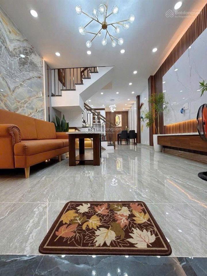 Bán nhà ngay nguyễn kiệm, phú nhuận. sổ riêng.  0984 555 ***