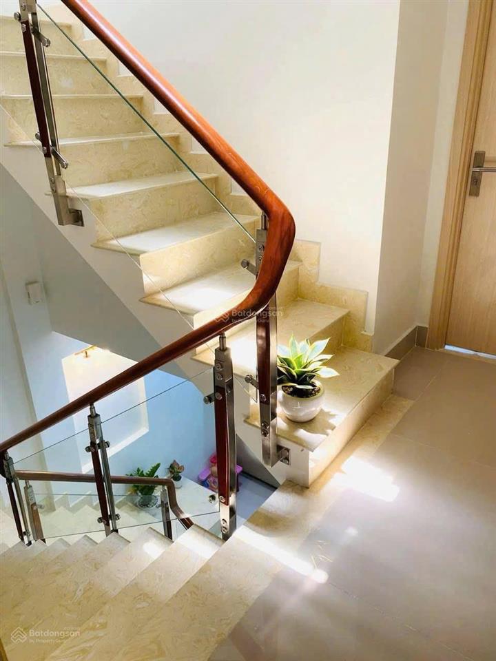 Bán nhà ngay nguyễn thái sơn, gò vấp. giá 3,5 tỷ, sổ hồng riêng,  0984 555 ***