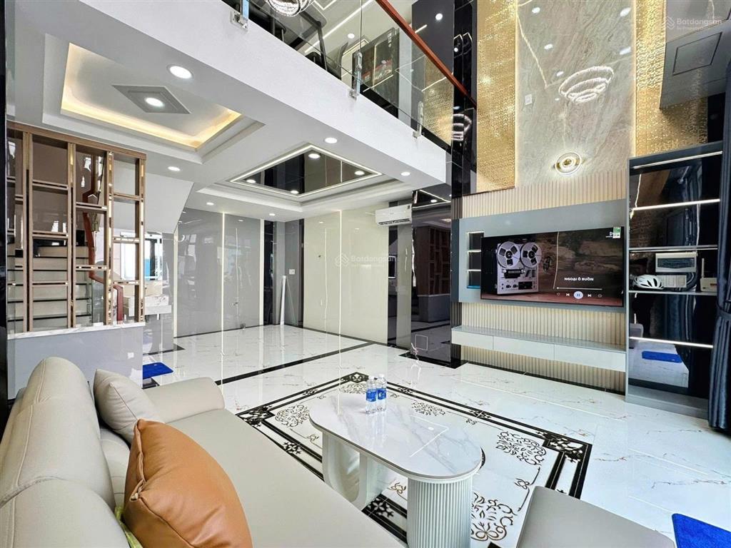 4 tỷ 5  cần thanh lý lại căn nhà thoại ngọc hầu  tân phú  thích hợp ở hoặc cho thuê