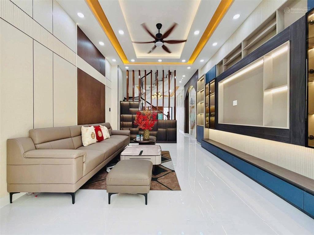 2 tỷ 690  cần thanh lý căn nhà ngô đức kế  bình thạnh  giá tốt rất thích hợp mua làm tài sản