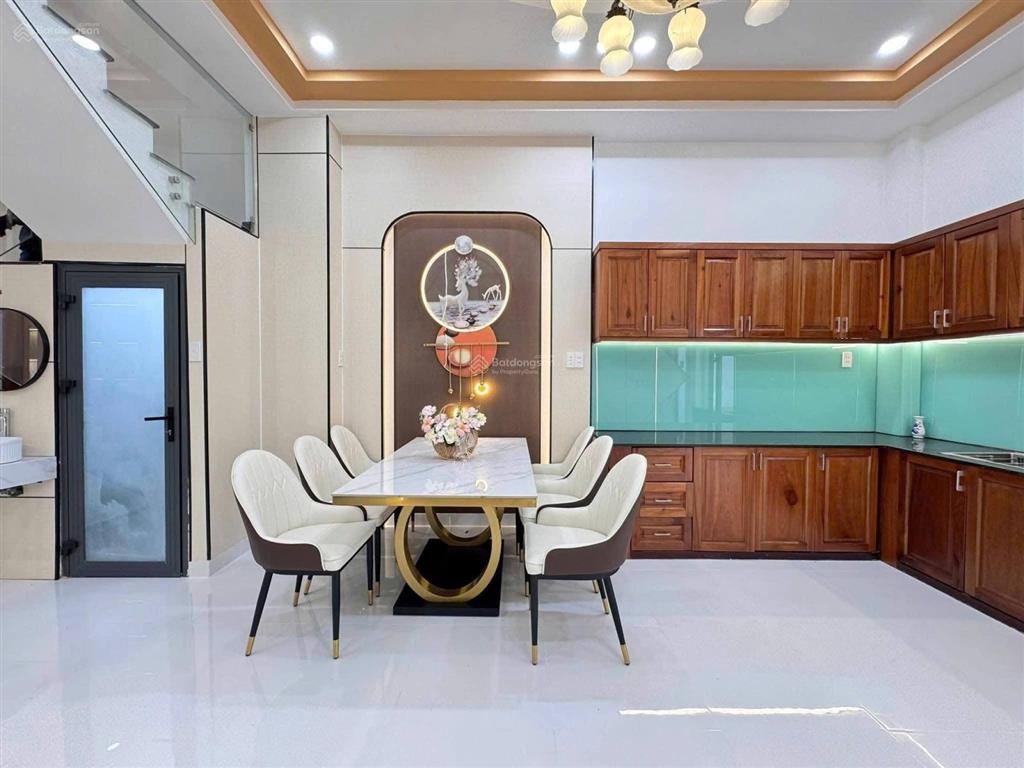 2 tỷ 690  cần thanh lý căn nhà ngô đức kế  bình thạnh  giá tốt rất thích hợp mua làm tài sản