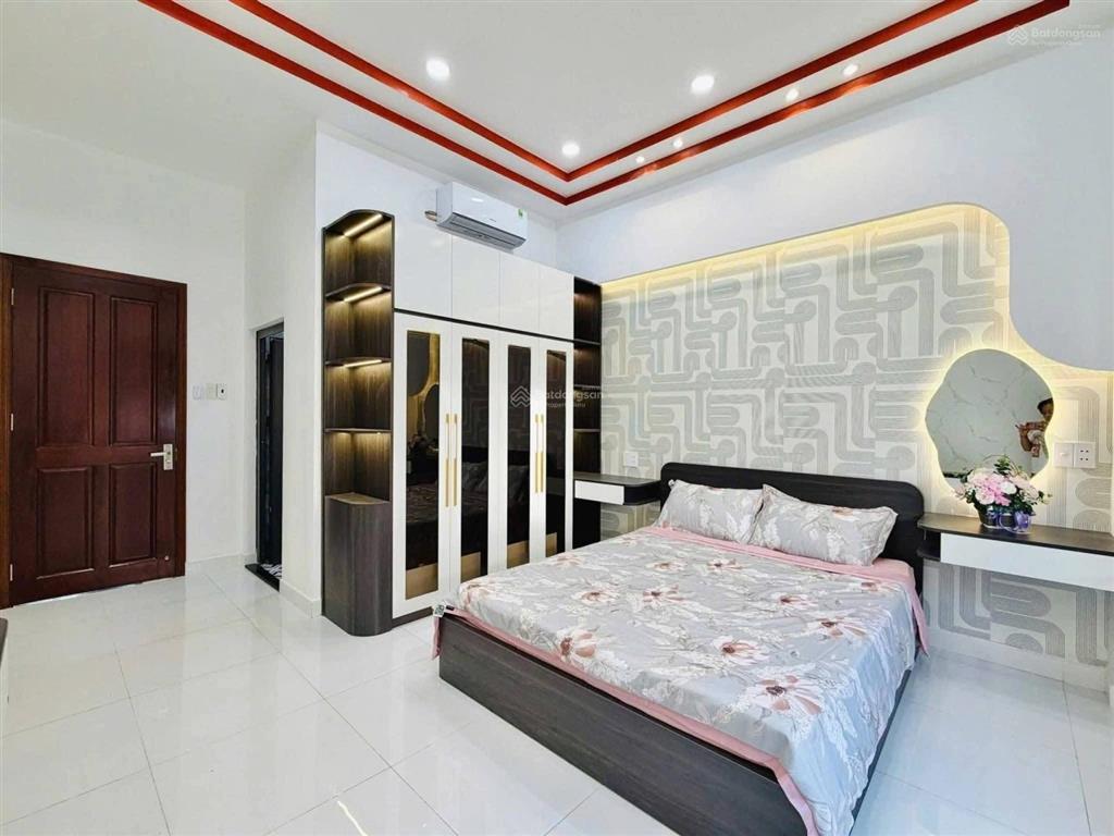 2 tỷ 690  cần thanh lý căn nhà ngô đức kế  bình thạnh  giá tốt rất thích hợp mua làm tài sản