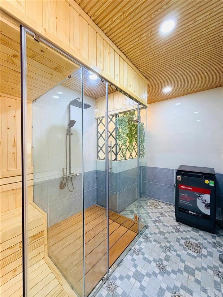 Giá tốt cho nhà đầu tư  chỉ 6 tỷ 980  sở hữu ngay căn nhà mặt tiền đường nguyên hồng  bình thạnh