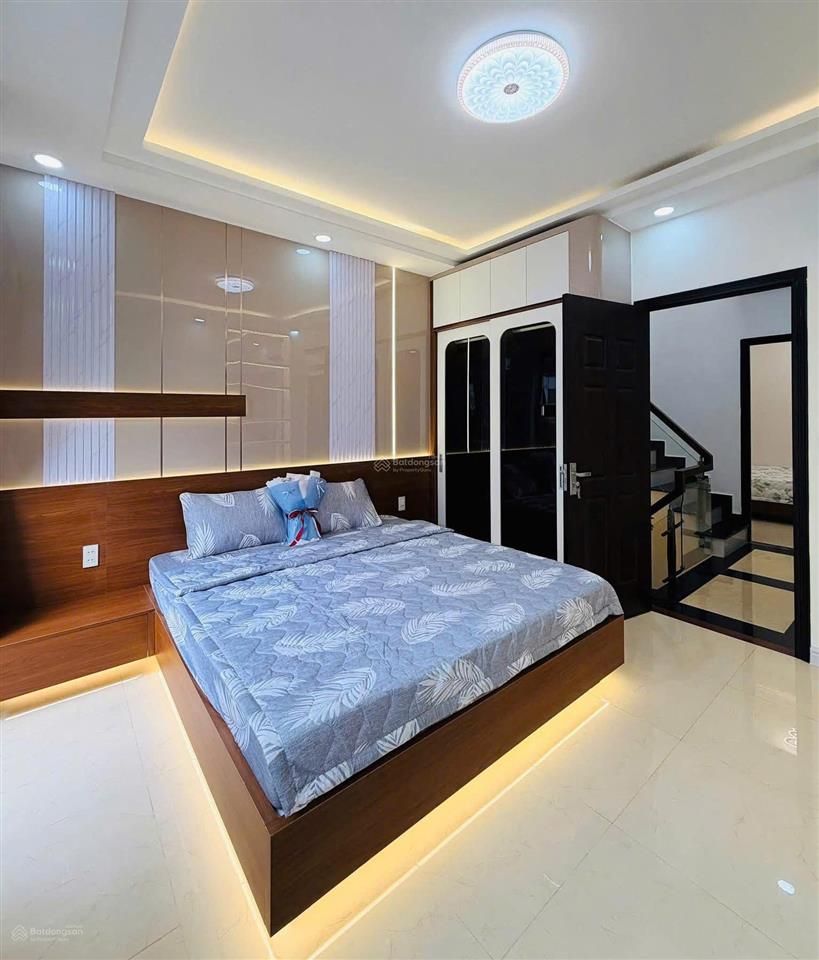 Giá tốt cho nhà đầu tư  chỉ 6 tỷ 980  sở hữu ngay căn nhà mặt tiền đường nguyên hồng  bình thạnh