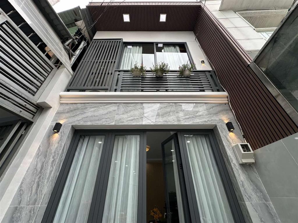 Nhà phan xích long chủ lớn tuổi bán về quê với hẻm 7m, nhà đang có dòng tiền, full nội thất, shr