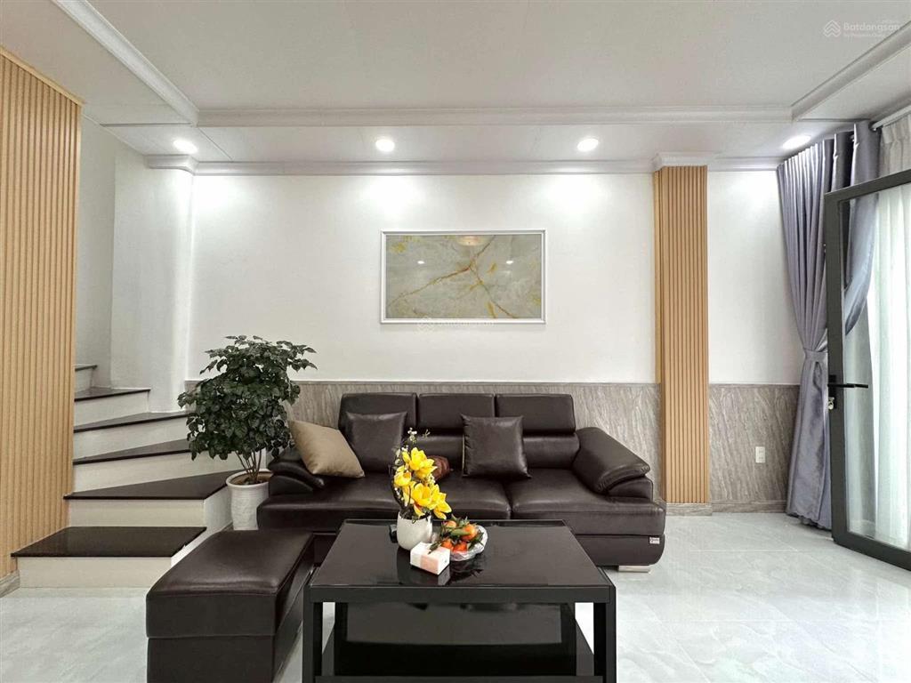 Nhà phan xích long chủ lớn tuổi bán về quê với hẻm 7m, nhà đang có dòng tiền, full nội thất, shr