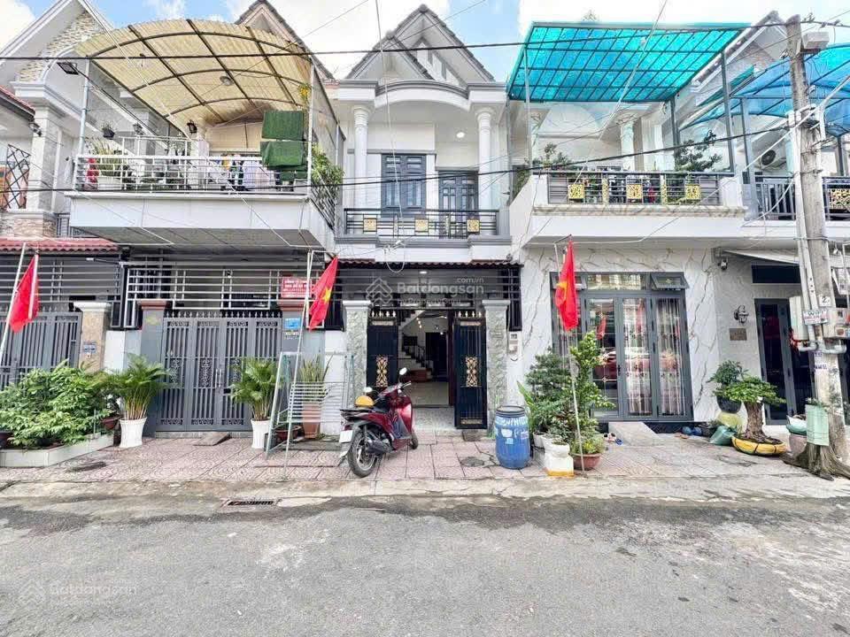 2 tỷ 5. 1 căn hiếm gặp tại vincom dĩ an  bình dương  giá tốt mua làm tài sản