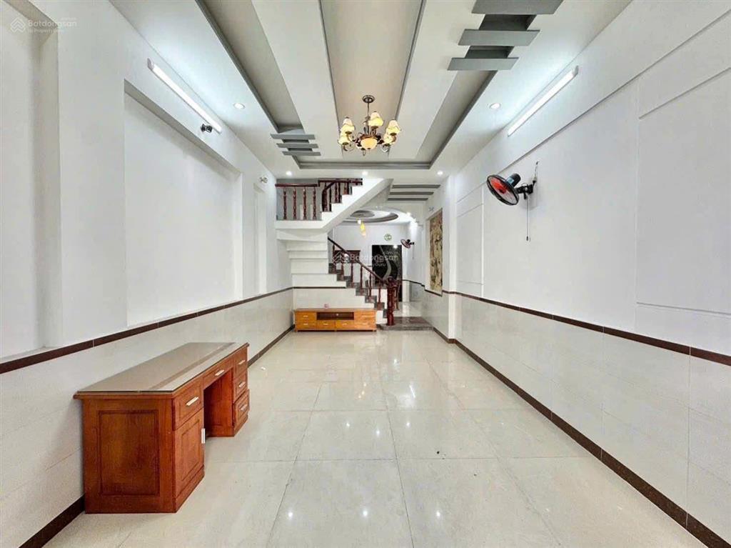 2 tỷ 5. 1 căn hiếm gặp tại vincom dĩ an  bình dương  giá tốt mua làm tài sản