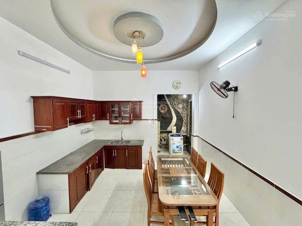 2 tỷ 5. 1 căn hiếm gặp tại vincom dĩ an  bình dương  giá tốt mua làm tài sản