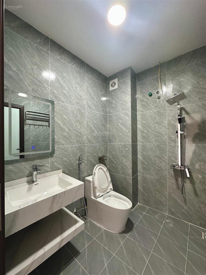 Bán gấp nhà riêng 34m2 6 tầng thang máy, 4pn, 5wc tại lĩnh nam, hoàng mai, 7,9 tỷ vnd
