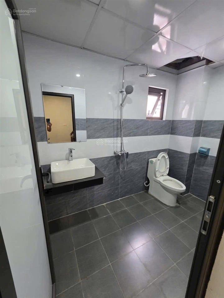 Bán nhà 4tx32m2 biên giang, đường ql6, 10m ô tô đậu. 1,5km bến xe yên nghĩa giá 3,5 tỷ