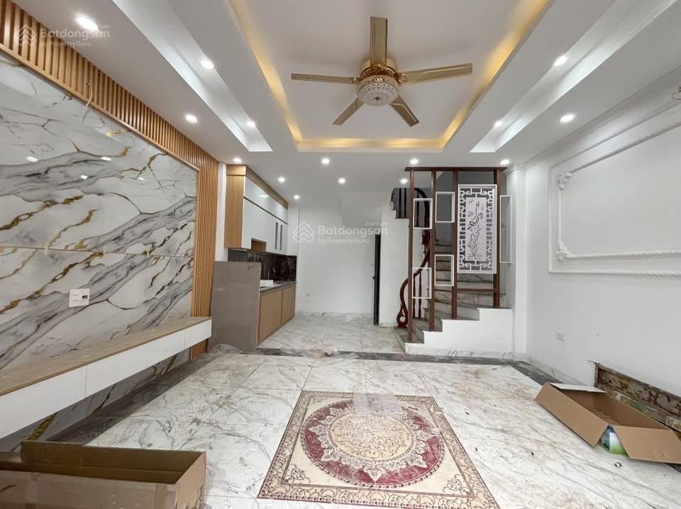 Bán nhà 4tx32m2 biên giang, đường ql6, 10m ô tô đậu. 1,5km bến xe yên nghĩa giá 3,5 tỷ