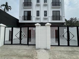 Bán nhà 4tx48m2  gần chục chính  1km uỷ ban xã đông la  7 phút kđt đô nghĩa giá 3,65 tỷ