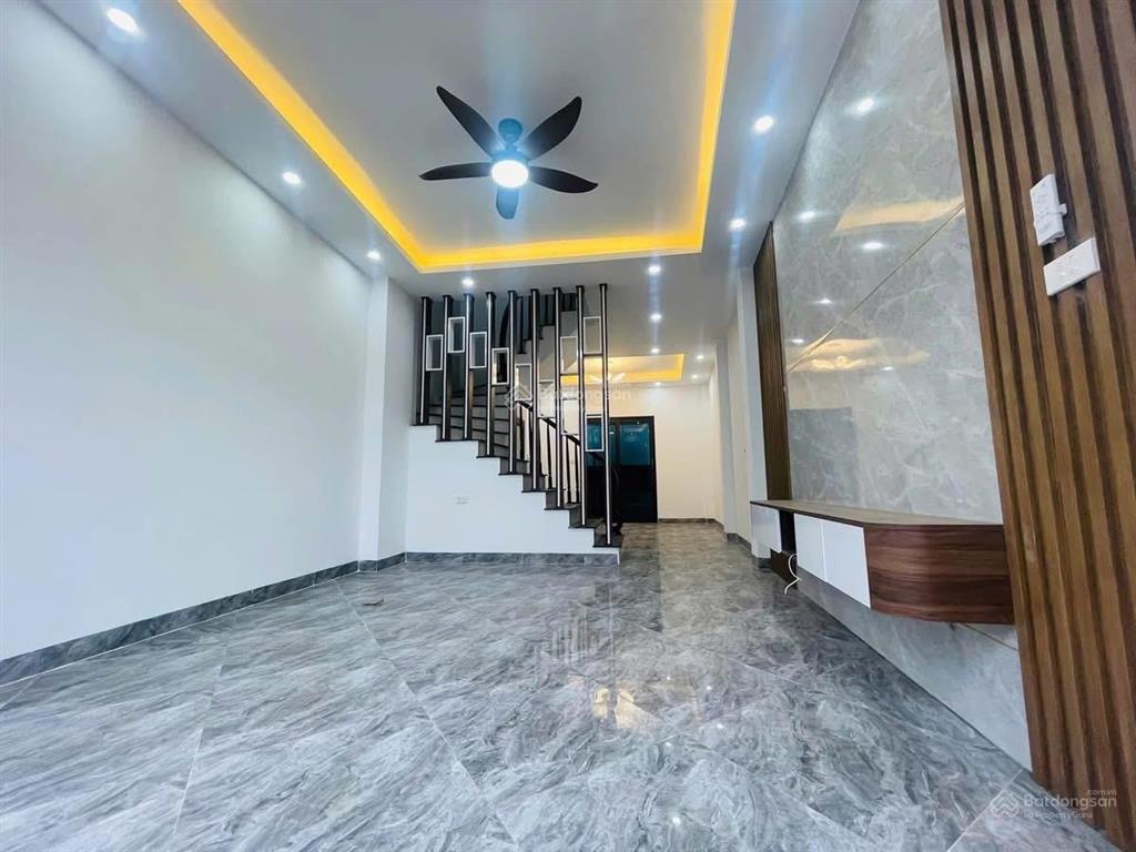 Bán nhà 4tx46m2 gần chục chính  1km uỷ ban xã đông la  7 phút kđt đô nghĩa giá 3,75 tỷ